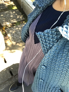 Annie Harbさんの（ISSEY MIYAKE | イッセイミヤケ）を使ったコーディネート