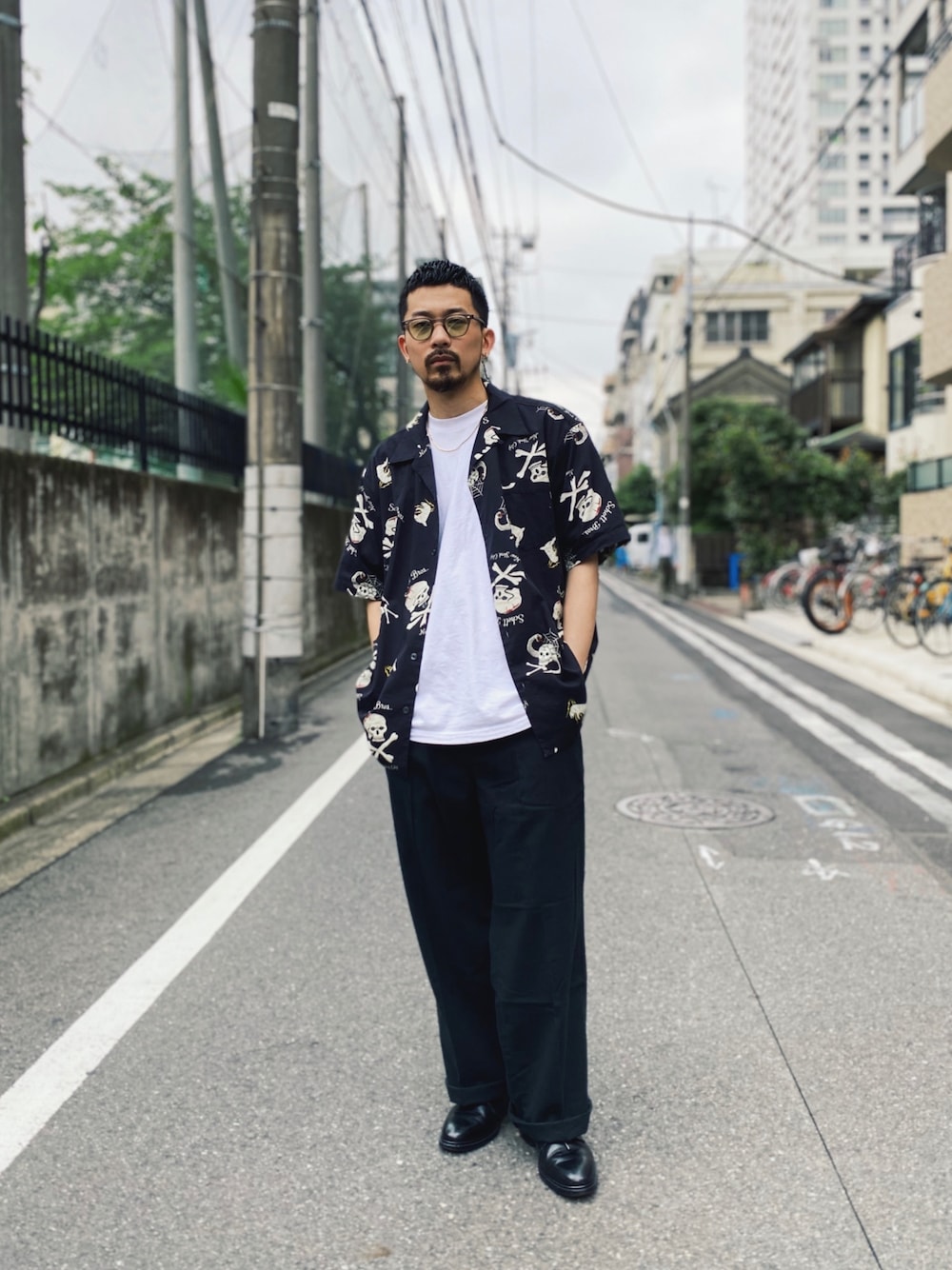 Tomoya  Miuraさんの「Schott/ショット/HAWAIIAN SHIRT SKULL/ハワイアンシャツ スカル（schott）」を使ったコーディネートの1枚目の写真
