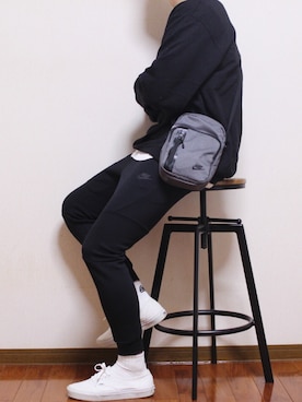 「NIKE(ナイキ)のアイテム(ショルダーバッグ)」を使った、しんごさん(メンズ・175cm)の春コーディネート