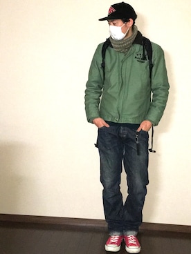 「STUDIOUS(ステュディオス)のアイテム(ネックウォーマー/スヌード)」を使った、たけまるさん(メンズ・184cm)の冬コーディネート