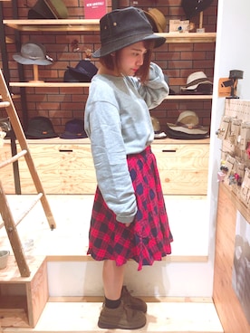 「NIKE(ナイキ)のアイテム(スウェット)」を使った、14+ 阪急三番街店 スタッフさん(レディース・149cm)の秋コーディネート