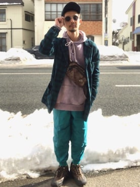 「NIKE(ナイキ)のアイテム(ボディバッグ/ウエストポーチ)」を使った、ことりの昭和ちゃん ✅さん(メンズ・171cm・40代)の冬コーディネート