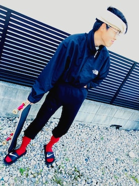「NIKE(ナイキ)のアイテム(ビーチサンダル)」を使った、70。さん(メンズ・182cm)の春コーディネート