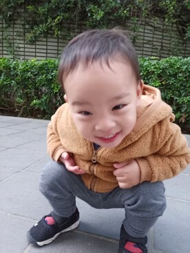 「NIKE(ナイキ)のアイテム(ビーチサンダル)」を使った、ikuさん(キッズ・80cm)の冬コーディネート