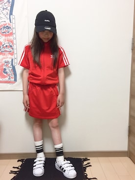 「adidas(アディダス)のアイテム(ワンピース/ドレス)」を使った、yuzuさん(キッズ・129cm)の春コーディネート