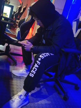 「NIKE(ナイキ)のアイテム(トレンチコート)」を使った、Ger12138さん(メンズ・176cm)の冬コーディネート
