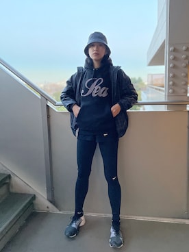 「NIKE(ナイキ)のアイテム(レギンス/スパッツ)」を使った、中田クルミさん(レディース・168cm・20代)の冬コーディネート