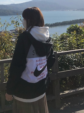 「NIKE(ナイキ)のアイテム(ナイロンジャケット)」を使った、towatowaさん(レディース・162cm)の秋コーディネート