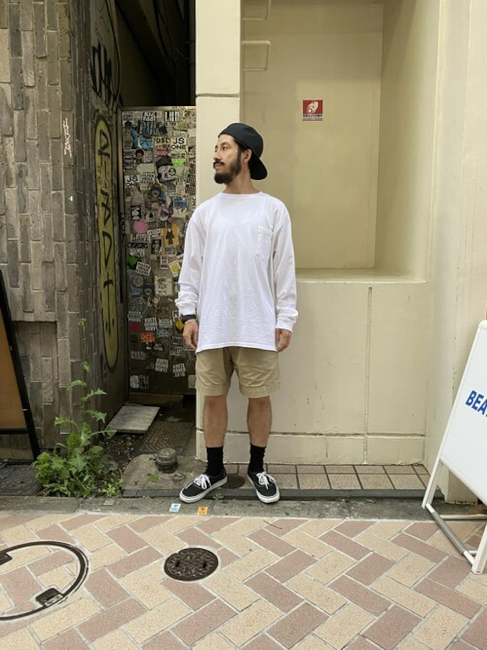 牛木さんの「GOODWEAR/グッドウエア　L/S CREW NECK POCKET TEE ロングスリーブクルーネックポケットTシャツ（Goodwear(Since1983)）」を使ったコーディネートの1枚目の写真