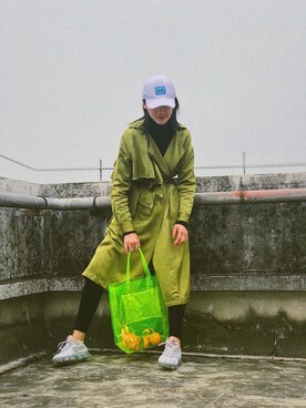 「NIKE(ナイキ)のアイテム(トレンチコート)」を使った、lsoislさん(レディース・168cm)の冬コーディネート