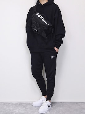 「NIKE(ナイキ)のアイテム(スウェットパンツ)」を使った、gakuさん(メンズ・173cm)の冬コーディネート