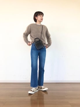「RED CARD TOKYO(レッドカード)の【別注】<RED CARD>Marmalade フレアデニムパンツ(デニムパンツ、ブルー系)」を使った、渡邉 楓さん(レディース・166cm)の冬コーディネート