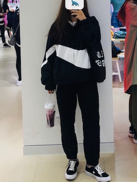 「NIKE(ナイキ)のアイテム(トレンチコート)」を使った、我的可爱宝贝猪さん(レディース・162cm)の春コーディネート