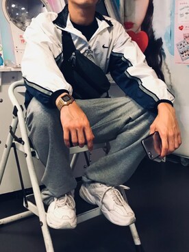 「NIKE(ナイキ)のアイテム(トレンチコート)」を使った、justbboylilsunさん(メンズ・169cm)の冬コーディネート