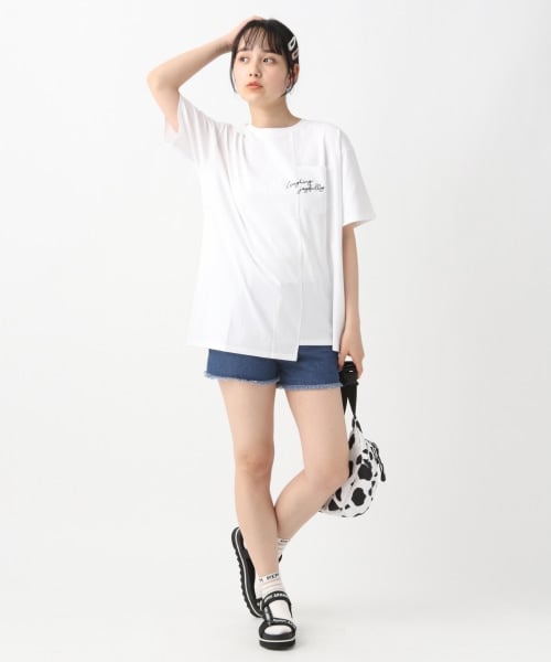 repipi armario(レピピ アルマリオ)の「カラビナツキデニムショートパンツ(パンツ・ホワイト/ライトブルー/インディゴブルー)」の6枚目の写真