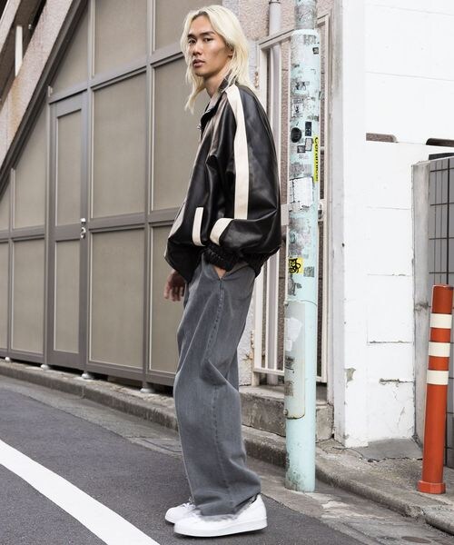 V2／8066 TRACK ジャンパーの3枚目の写真