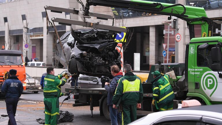 ДТП на Смоленской площади в Москве ДТП на Смоленской площади в Москве