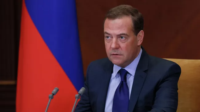 Дмитрий Медведев