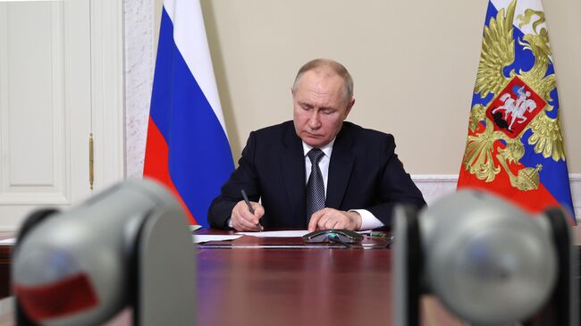 Президент России Владимир Путин Президент России Владимир Путин