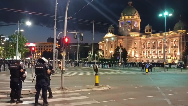 Беспорядки в Сербии Беспорядки в Сербии