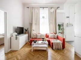 Dream Stay in Budapest-Steps to BudaEye &FashionSt