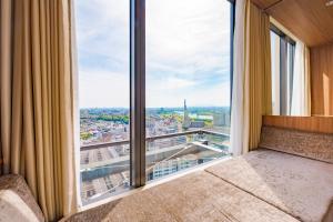 En balkon eller terrasse på Candeo Hotels Osaka Hirakata