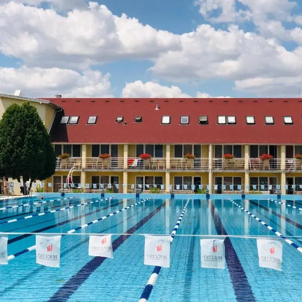 Hét Vezér Apartmanhotel, hotel Komáromban