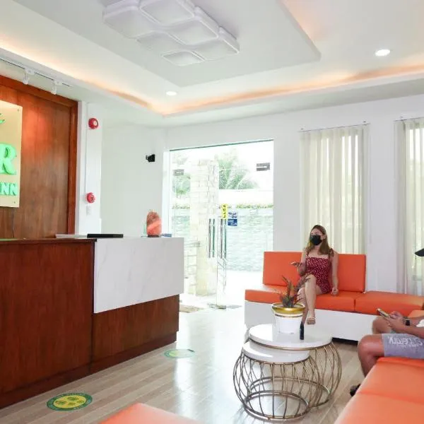 D and R Travellers Inn, מלון בKolon