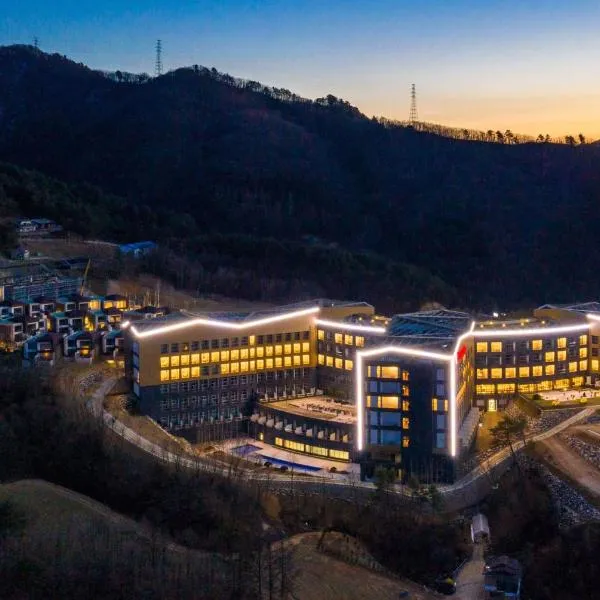 Viesnīca Pyeongchang Ramada Hotel & Suite by Wyndham pilsētā Phjončhana