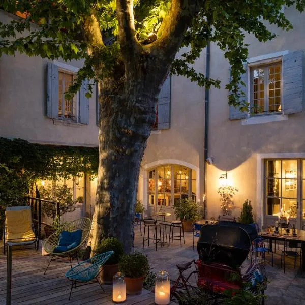 La Maison Sur La Sorgue - Esprit de France, hotell i LʼIsle-sur-la-Sorgue