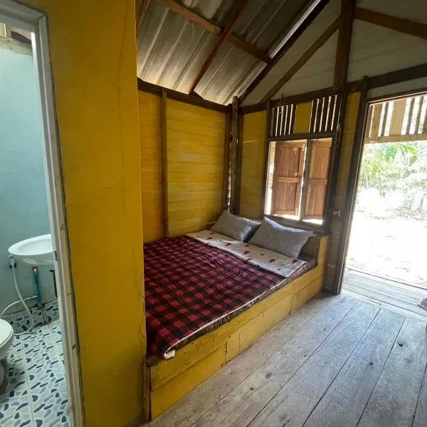 Eternal Forest Beach Bar&Bungalow, hotel en Koh Chang