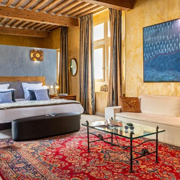 Palais Aoma, hôtel particulier de luxe en Provence, hotell i LʼIsle-sur-la-Sorgue