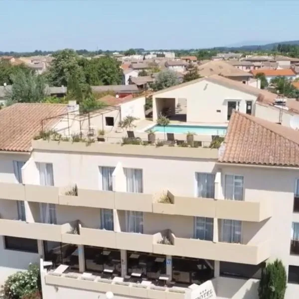 Hotel Les Nevons, hotell i LʼIsle-sur-la-Sorgue