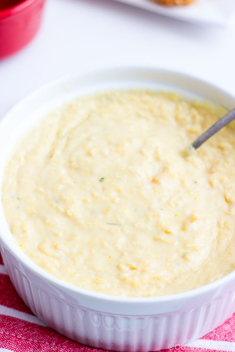 Creme de milho é daqueles acompanhamentos que combinam com tudo, e essa versão cremosa fica pronta em 20 minutos. Cremoso, fácil e com dicas para acertar a textura na primeira vez.