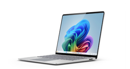 Surface Laptop (الإصدار السابع)، جهاز Copilot+ PC بلاتيني.