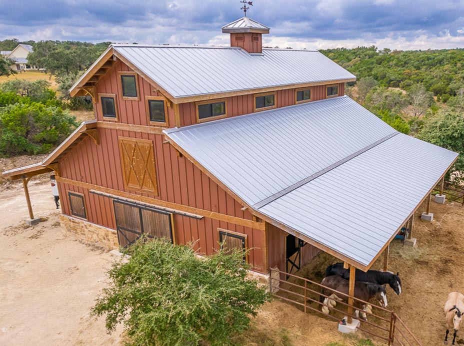 Texas Custom Horse Barn