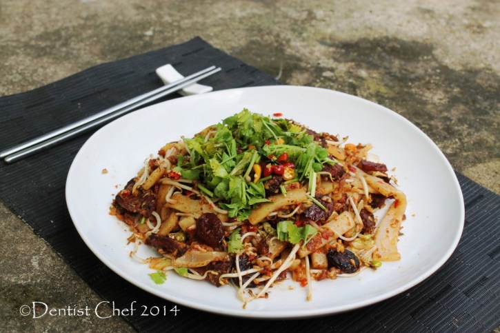 kwetiau goreng sapi jambi beef char kaw teow stir fry wagyu beef xo sauce rice cake noodle beansprout egg scallion