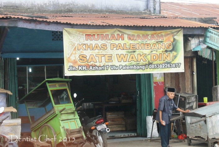 Sate sapi cucuk manis wak din palembang 7 ulu bawah jembatan ampera