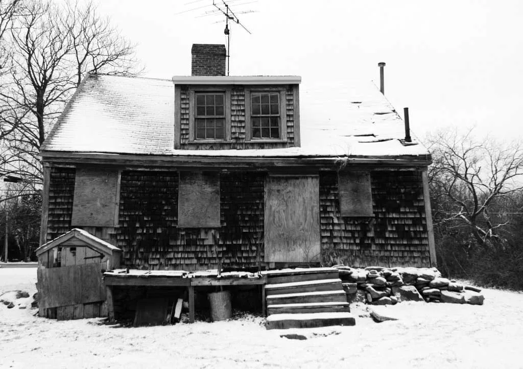 Akin-House-pre-restoration,-include-in-slider-of-photos-after-_Who-We-Are_-section.-011304,-029.tif Dartmouth Heritage Preservation Trust