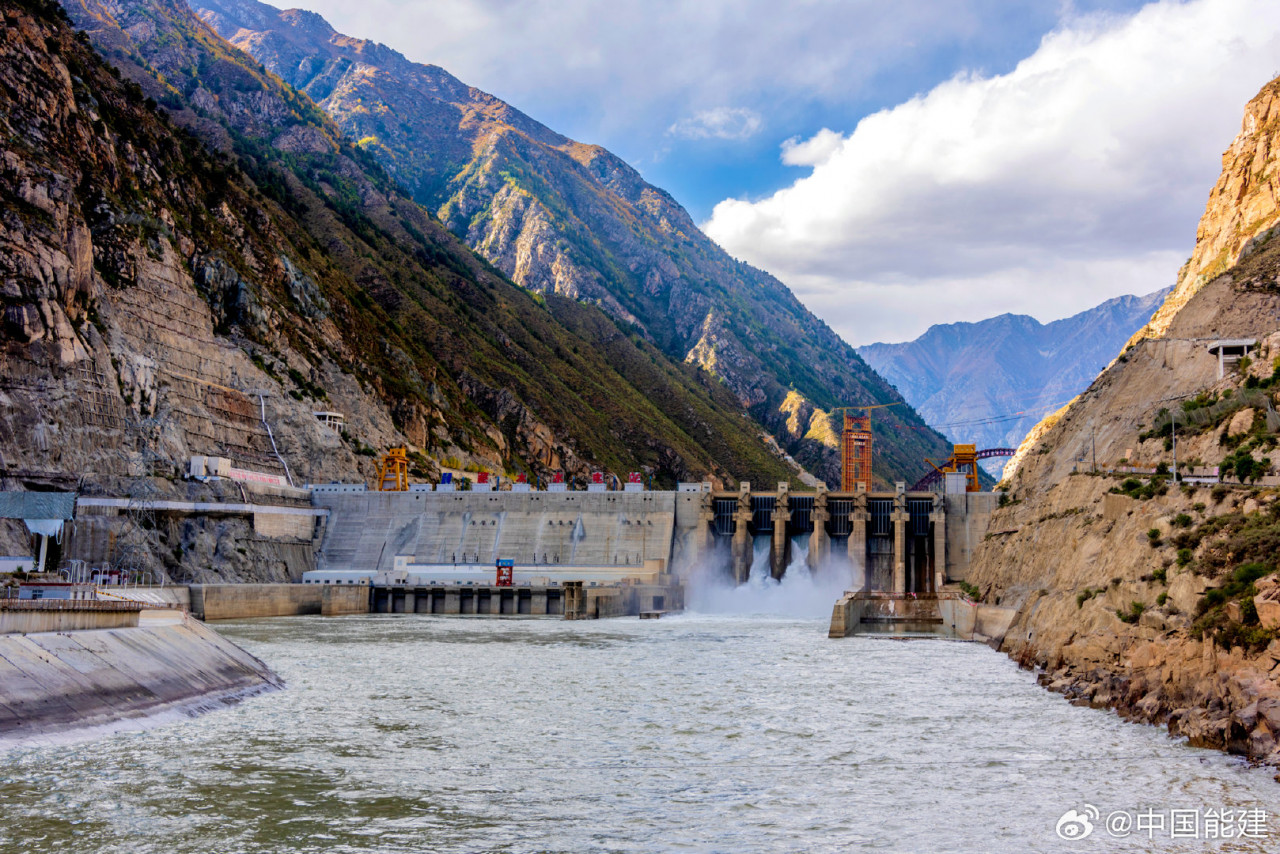 發電量比三峽大壩多3倍！中國蓋全球最大水力發電廠，水泥需求將迎新高？