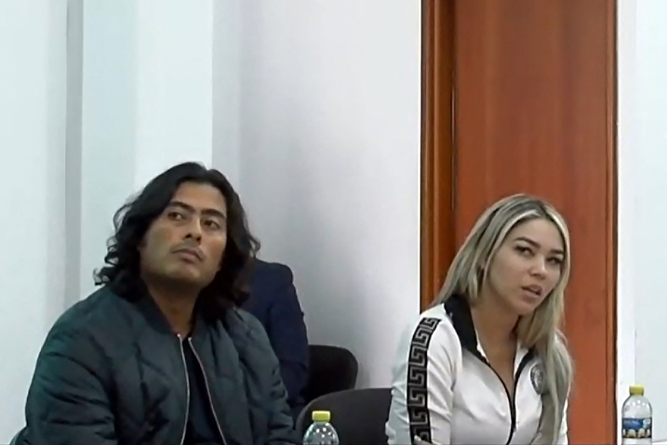 Nicol�s Petro y Daysiris V�squez, durante la audiencia, en Bogot�.