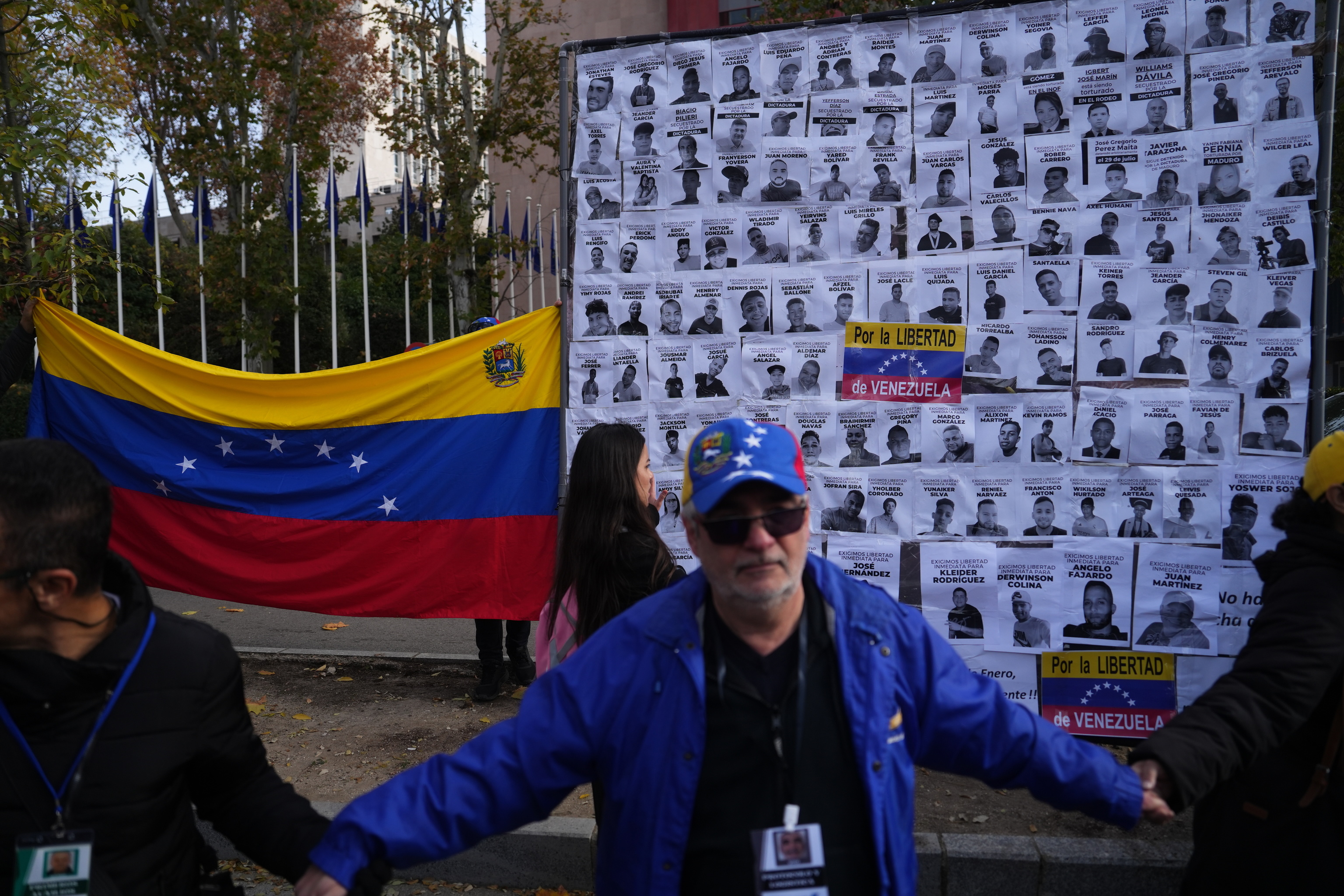 Movilizaci�n de venezolanos en Madrid frente a la oficina del Parlamento Europeo.