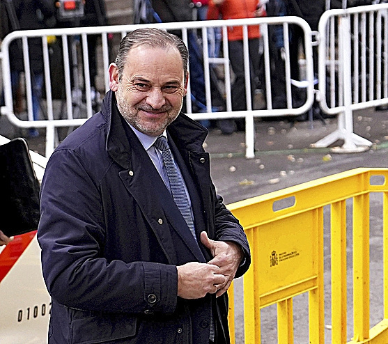 El ex ministro de Transportes, Jos� Luis �balos.