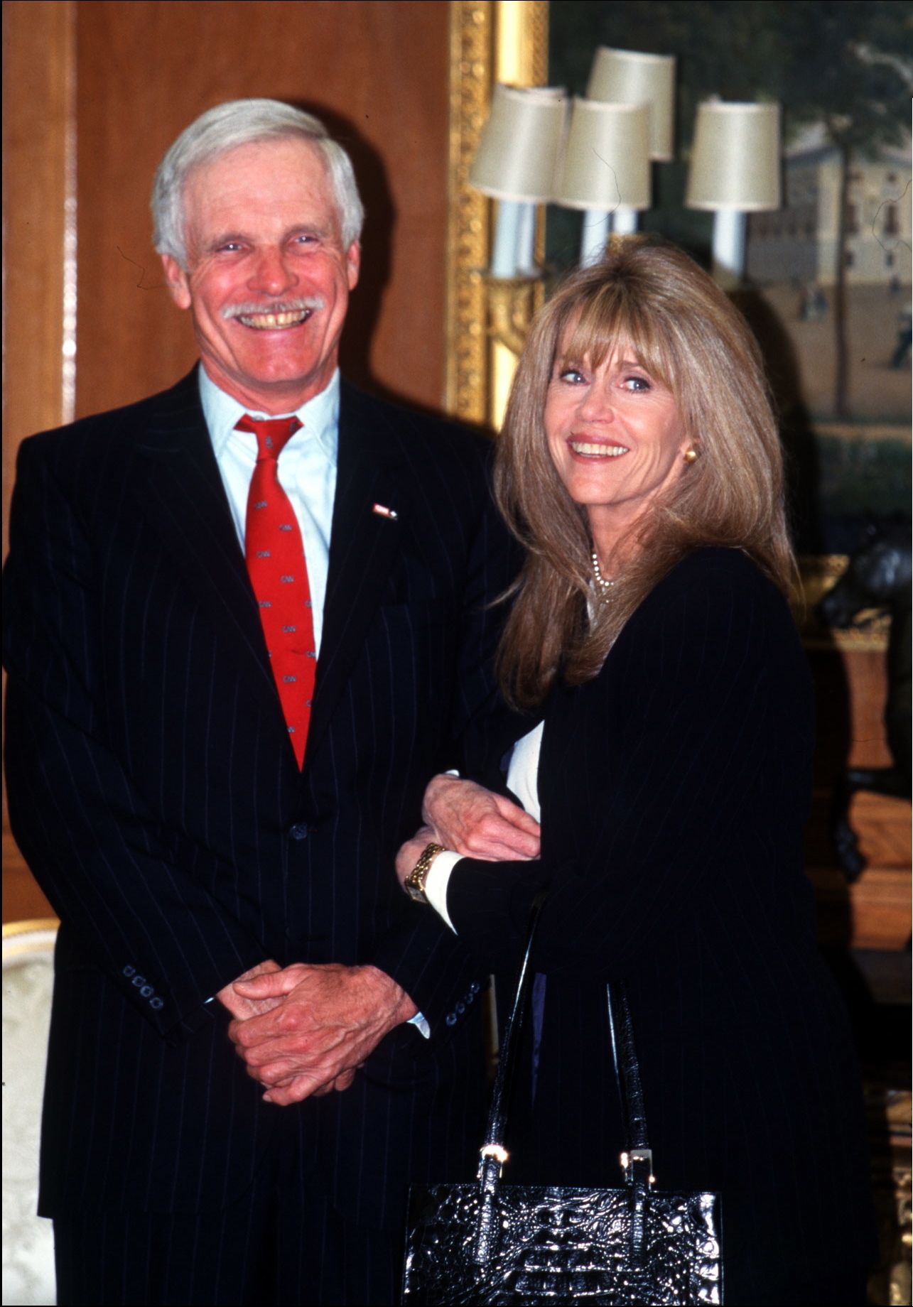 Ted Turner y Jane Fonda, en el Palacio Real de Madrid, durante su visita a Espa�a en enero de 1999.