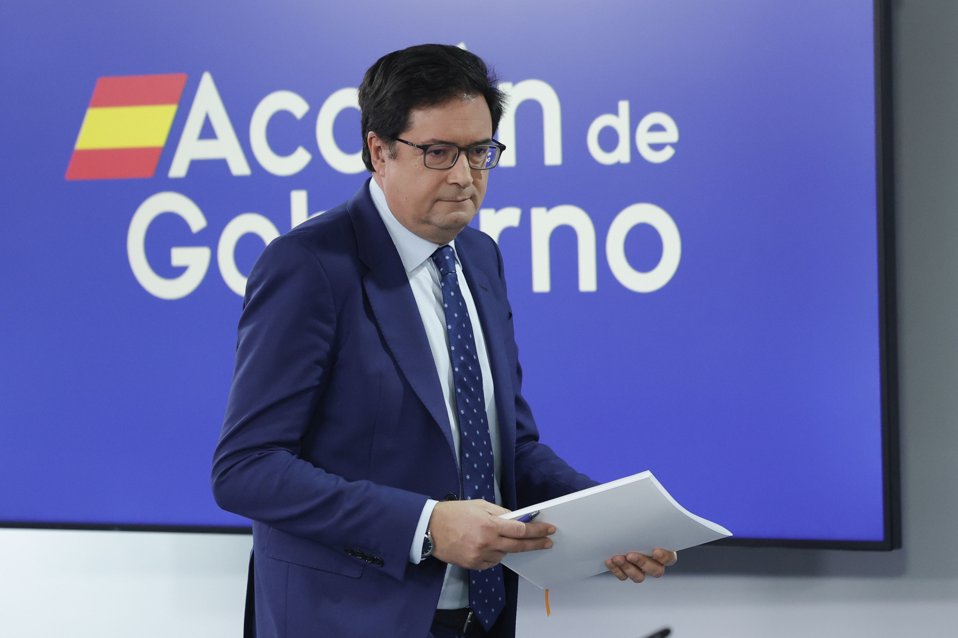 El ministro para la Transformaci�n Digital y de la Funci�n P�blica, �scar L�pez, a su llegada a la rueda de prensa convocada tras la reuni�n semanal del Consejo de Ministros, este martes, en el complejo del Palacio de la Moncloa