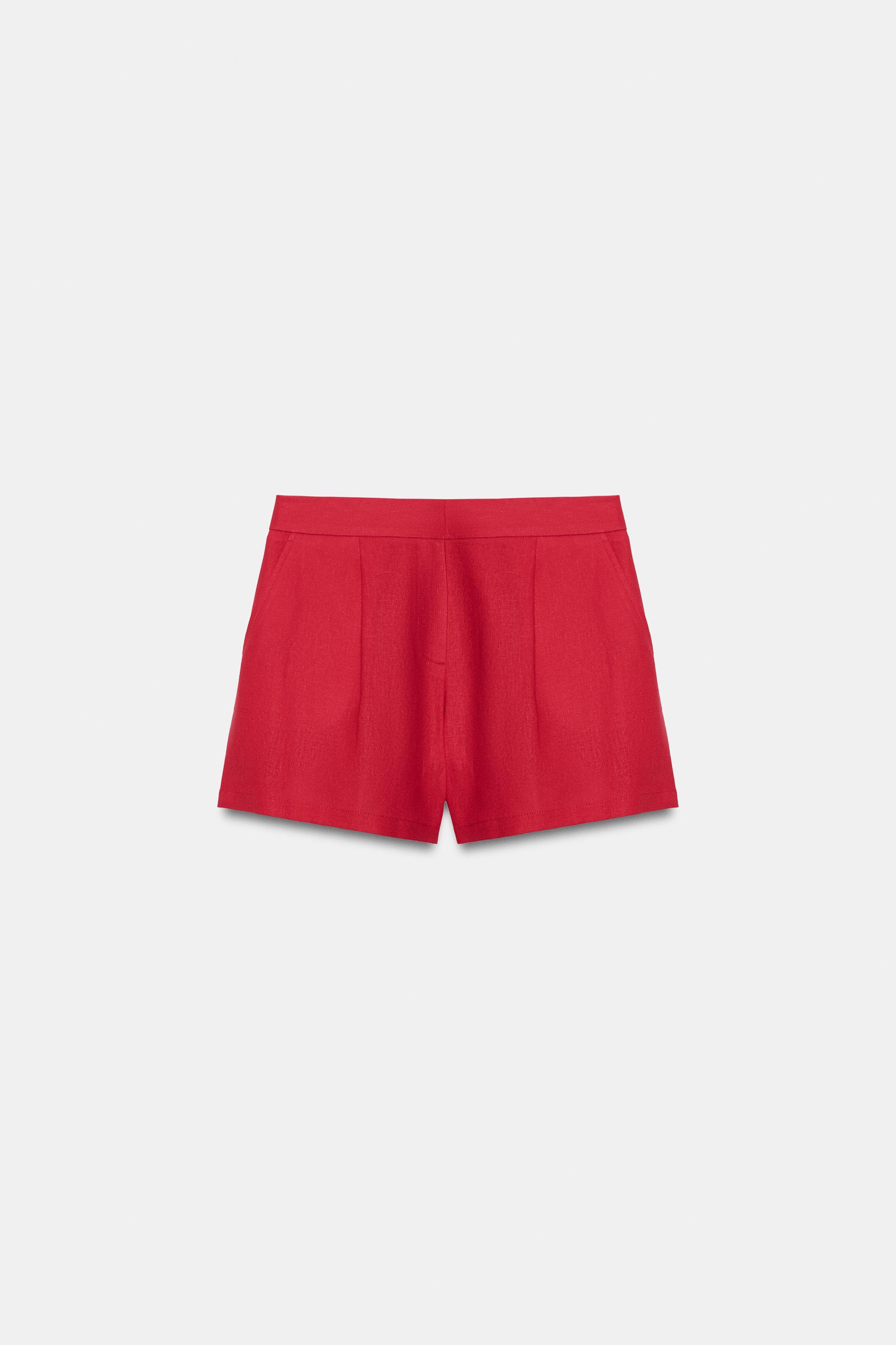 C�mo vestir bien a los 50; Zara tiene estas prendas de nueva colecci�n de verano llenas de color y elegancia y que son pura tendencia: bermudas