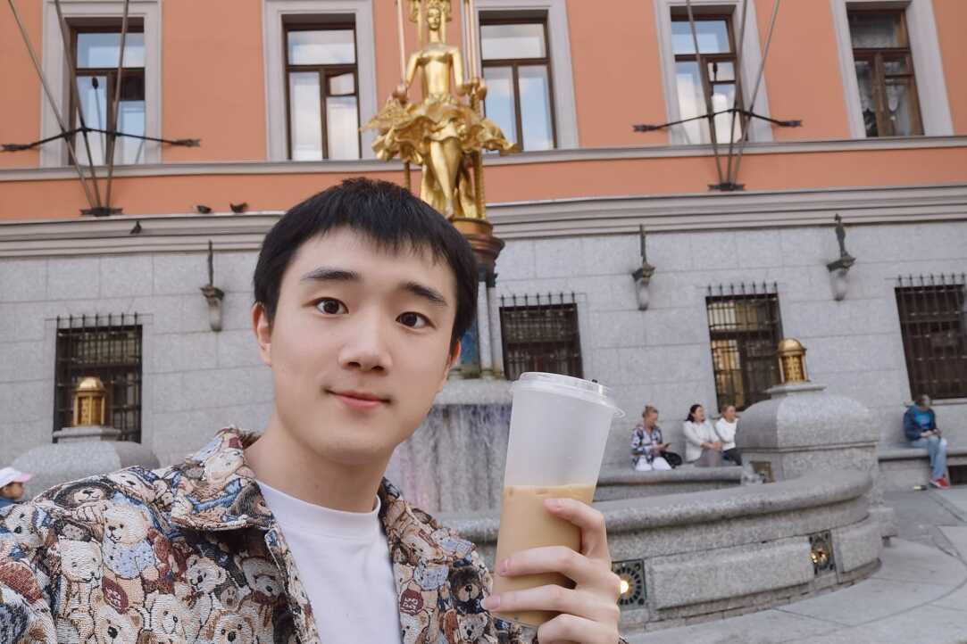 Wenrui Zhang Wenrui Zhang