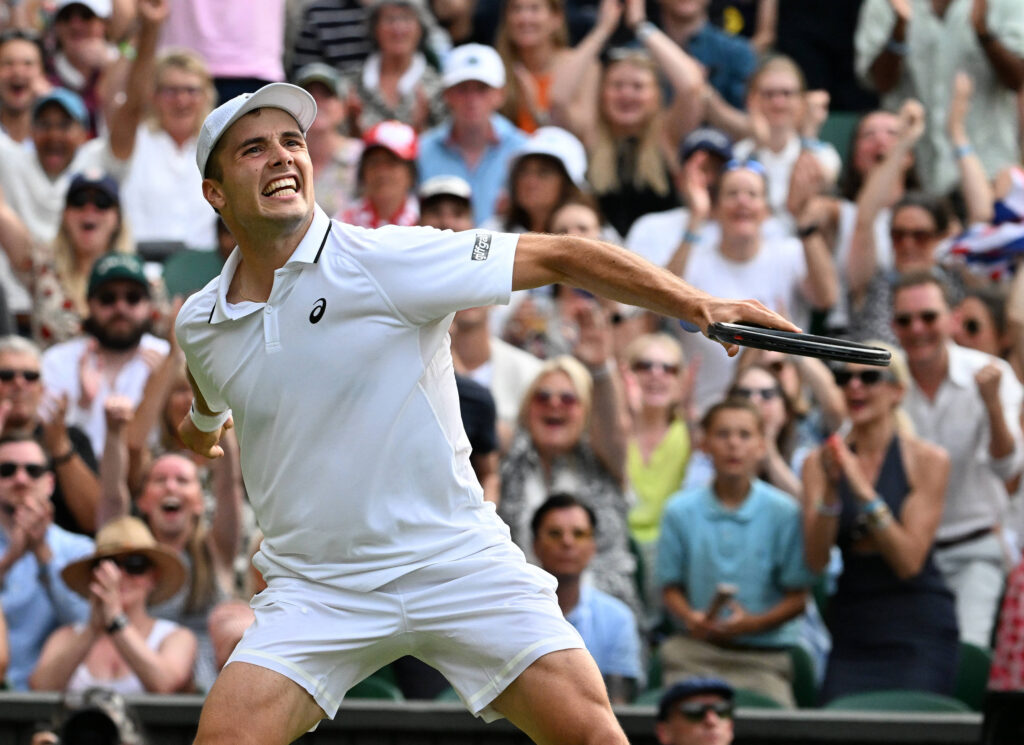 Arthur Fery holds firm to beat Grigor Dimitrov in five at Wimbledon