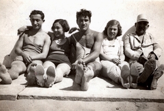 Magyarország, Budapest II., Duna strandfürdő az Újlaki rakparton a Sajka utcánál., 1935, Bokor András, fürdőruha, Budapest, Fortepan #130880