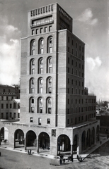 Olaszország, Brescia, Piazza della Vittoria., 1935, Orbán György, árkád, épület, Fortepan #131475